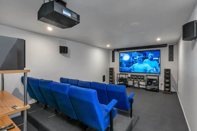 230509-AVWorld-Rm01-004-1024x683