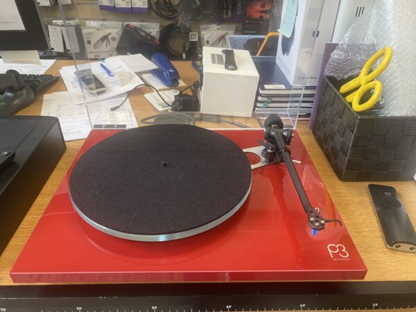 Rega Planar 3 Red