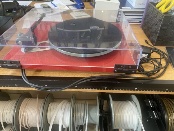 Rega Planar 3 Red - Image 5